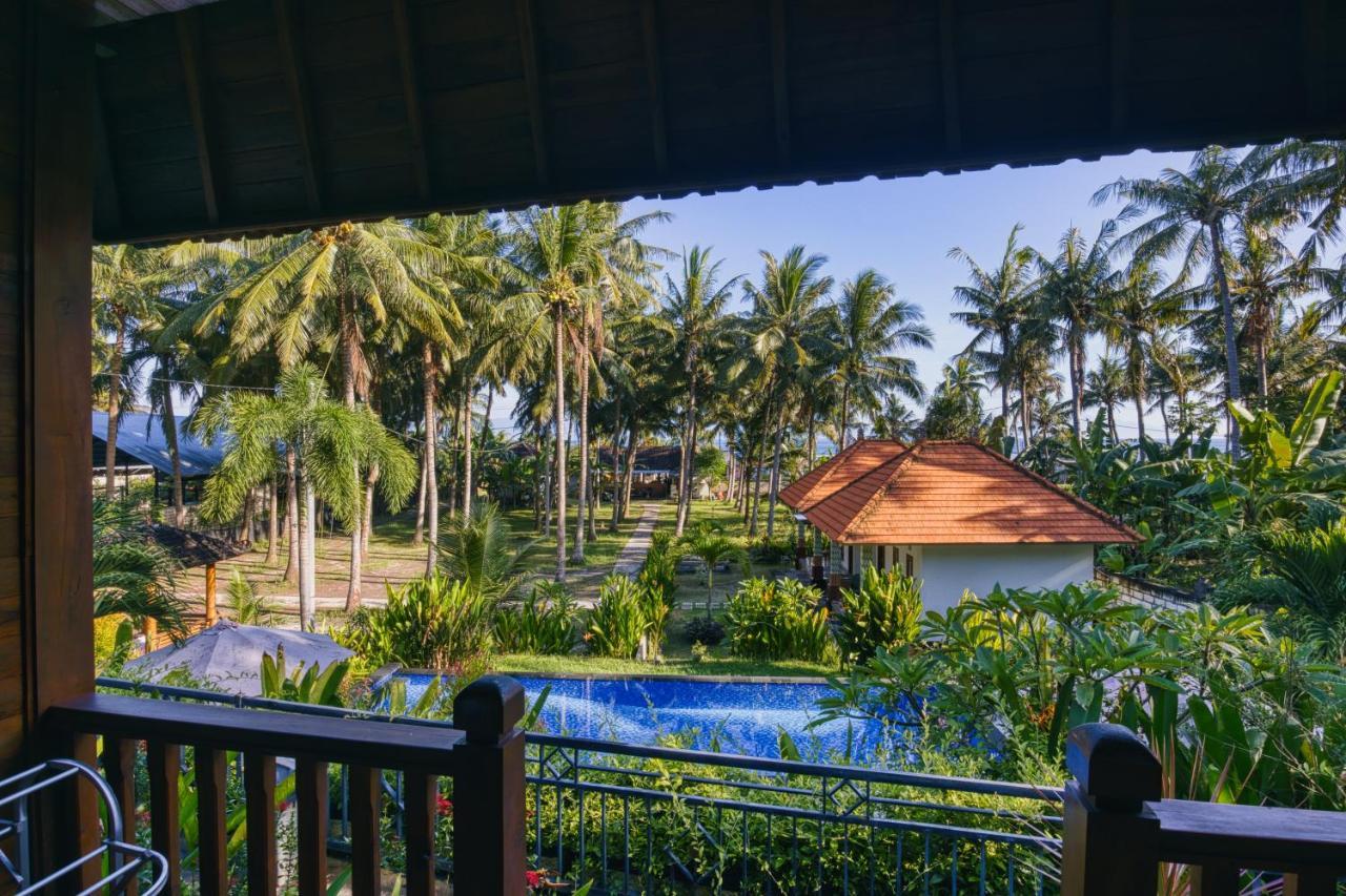 Coconut Hill Cottage Batununggul Экстерьер фото
