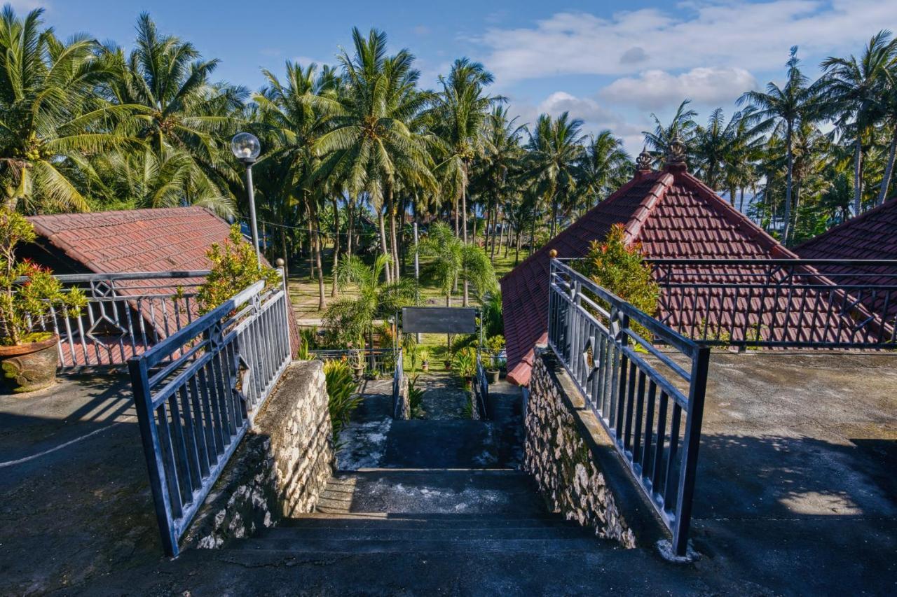 Coconut Hill Cottage Batununggul Экстерьер фото