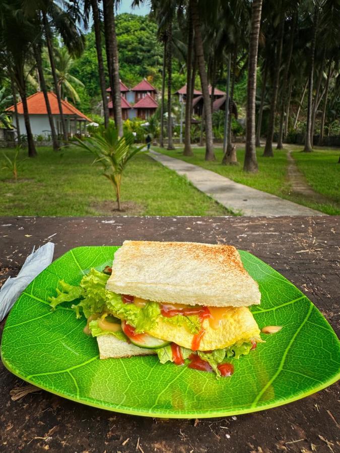 Coconut Hill Cottage Batununggul Экстерьер фото